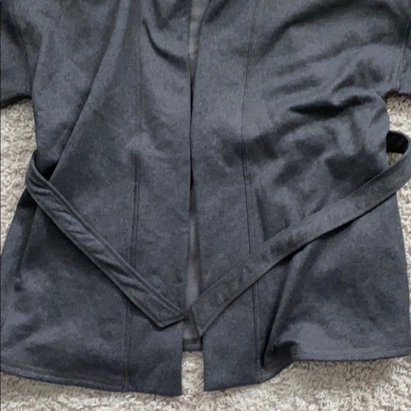 Ivivva (Lululemon for Kids) Make It A Wrap Sweatshirt/Jacket - Picture 5 of 8